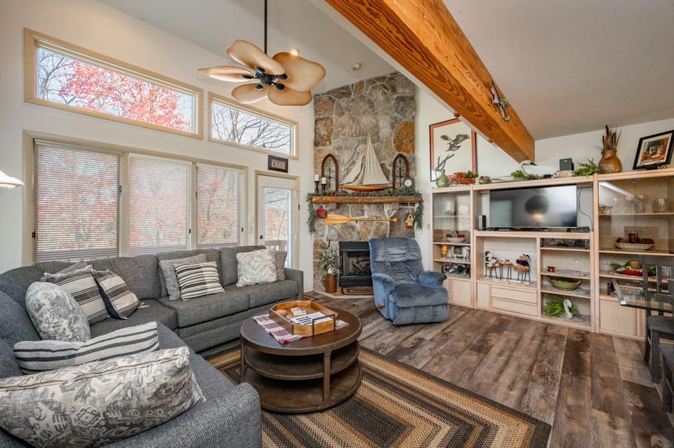 Deep Creek Village #41 by Railey Vacations House in McHenry