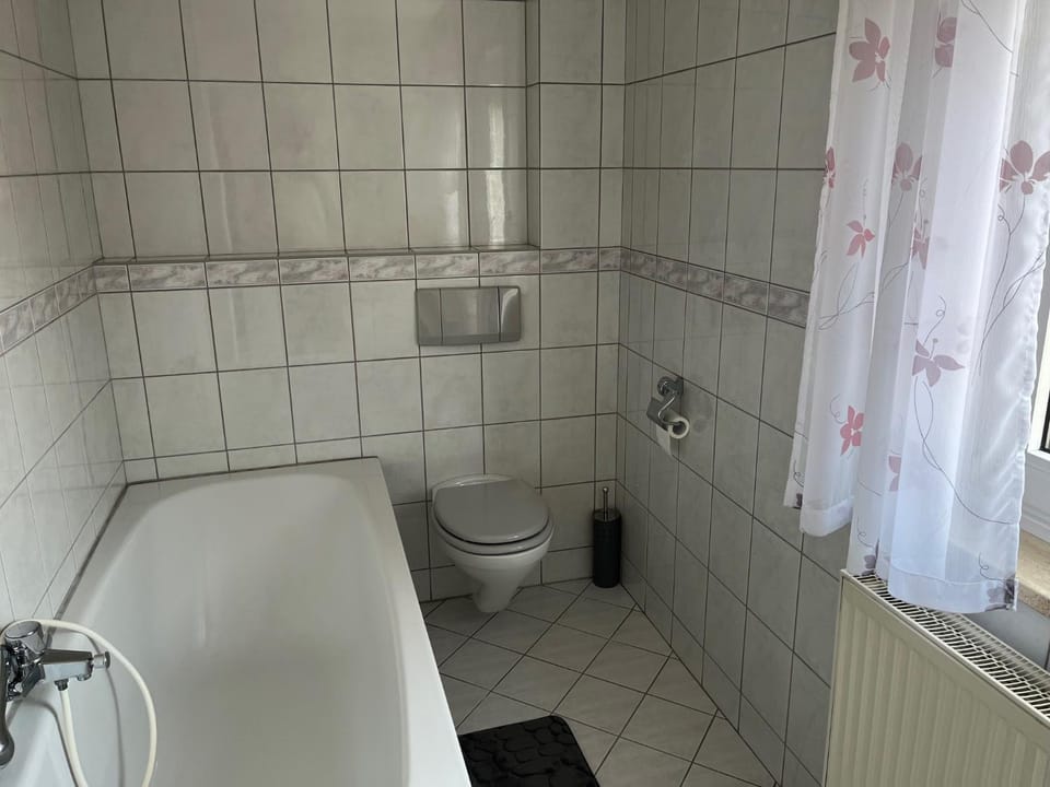 Toilet, Bathroom, Bath