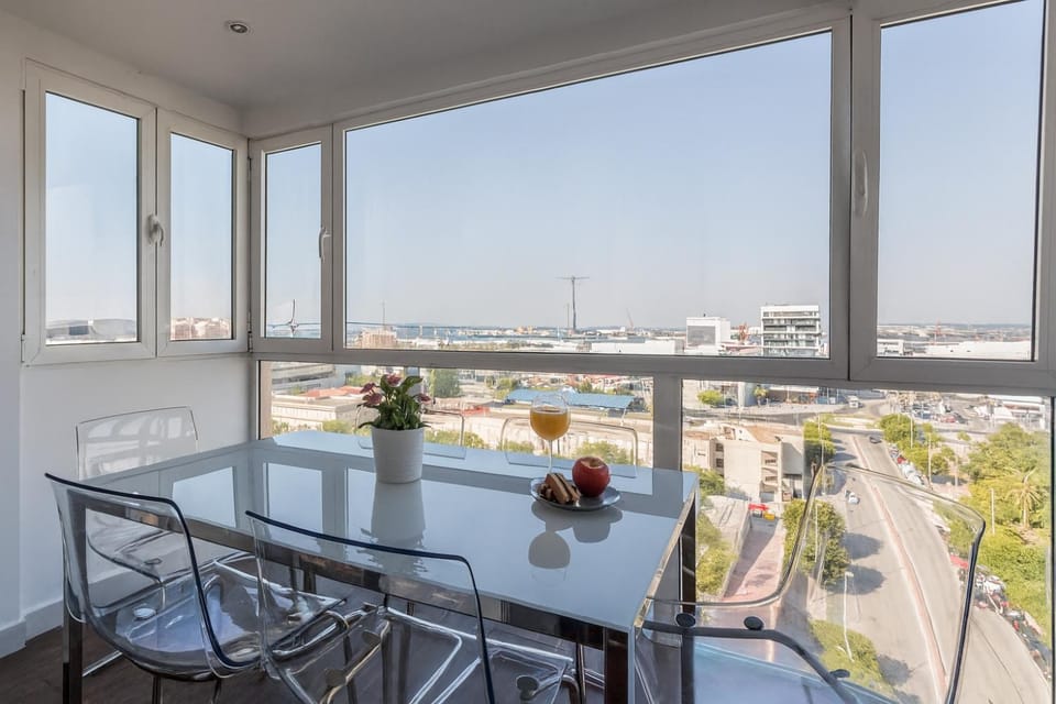 Dining area, City view, Sea view, kitchen