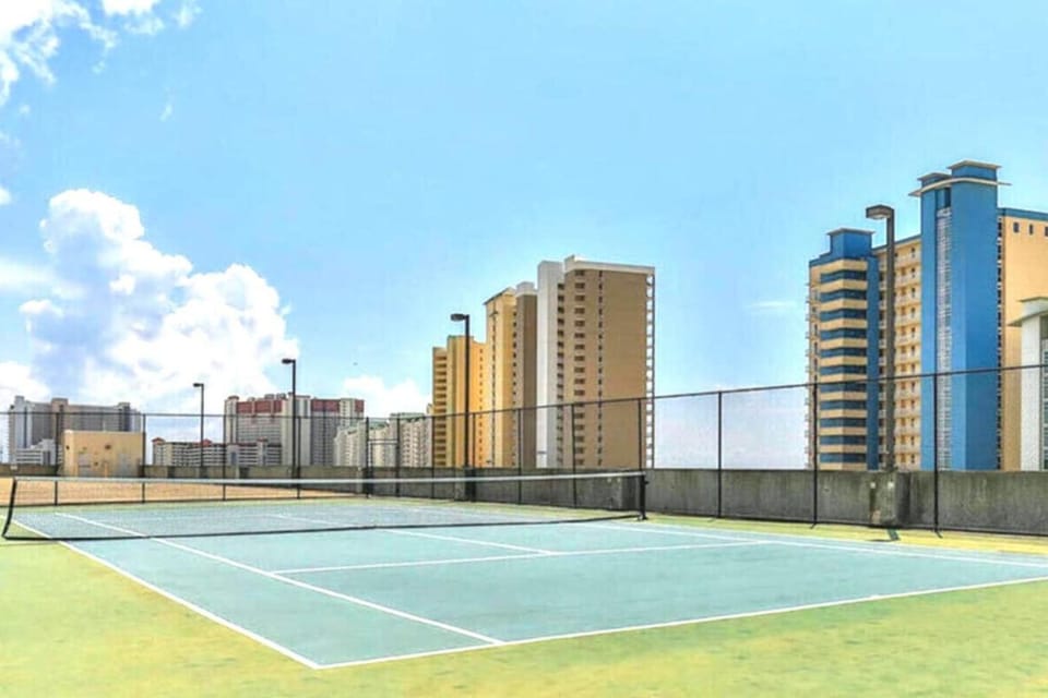 BeachFront -Sunset Views-Majestic Beach Resort 612 Apartment in Long Beach