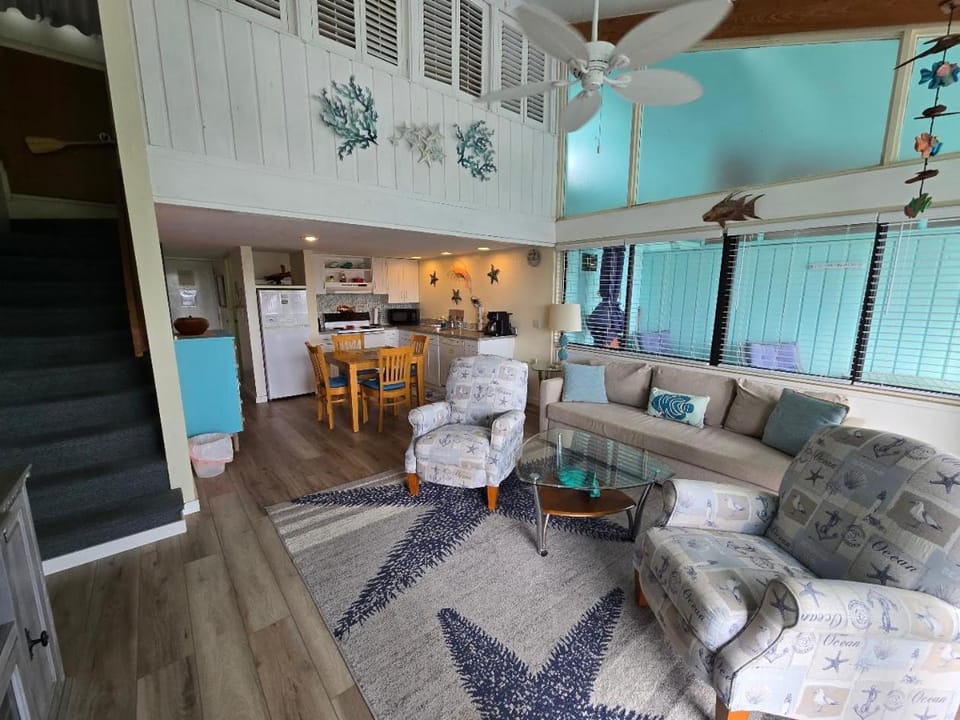 A Wave From It All at Park Place House in Cedar Key