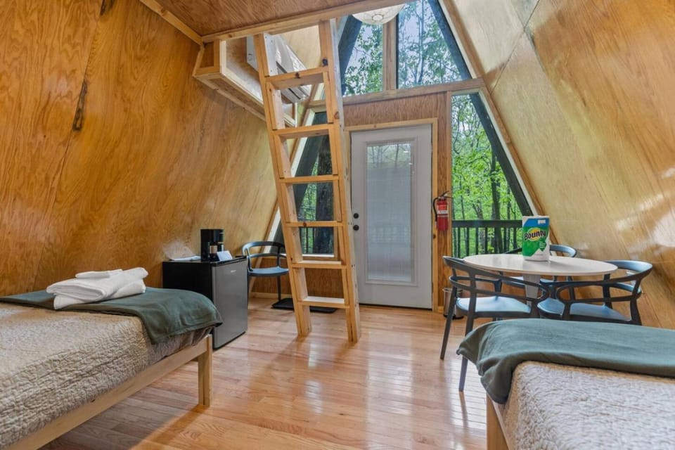 A-Frames Under the Canopy - Multi-Cabin Retreat Cabin in Kentucky