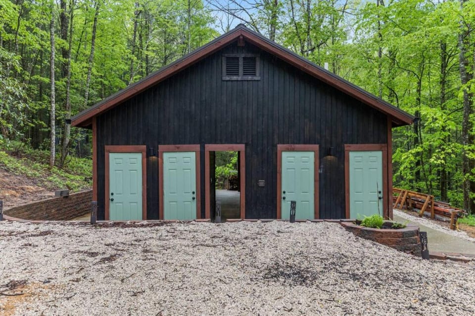A-Frames Under the Canopy - Multi-Cabin Retreat Cabin in Kentucky