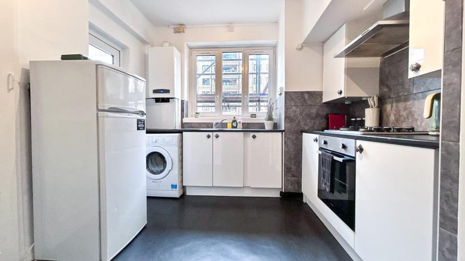 Coffee/tea facilities, View (from property/room), Kitchen or kitchenette, heating, microwave, oven, storage, stove, toaster, washing machine, dryer, kitchen