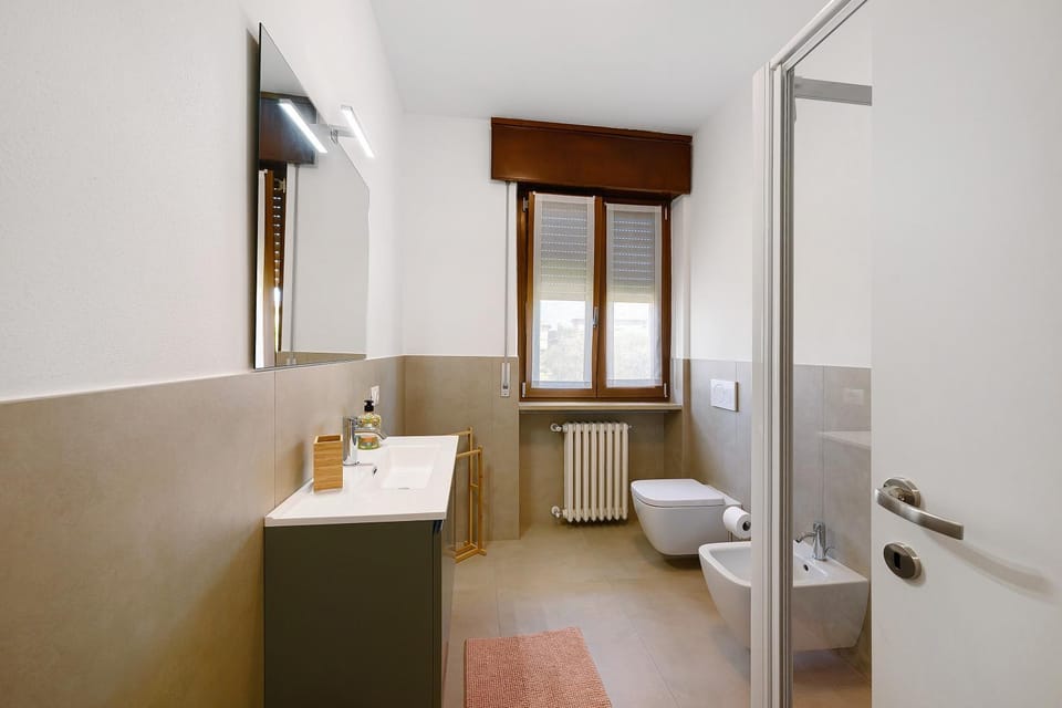 Bathroom, Living room