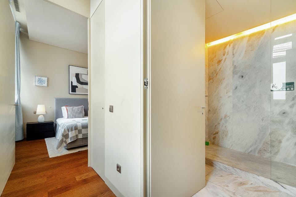 Shower, Bed, Bathroom, Bedroom, wardrobe