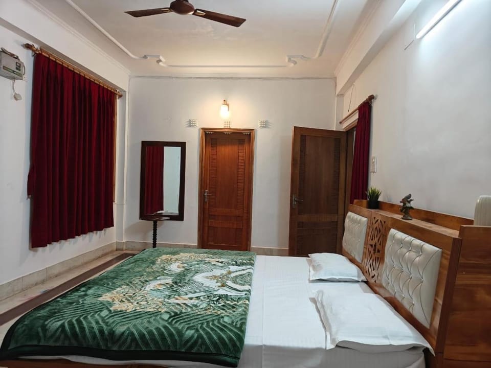 Shivohom homestay Bed and Breakfast in Varanasi