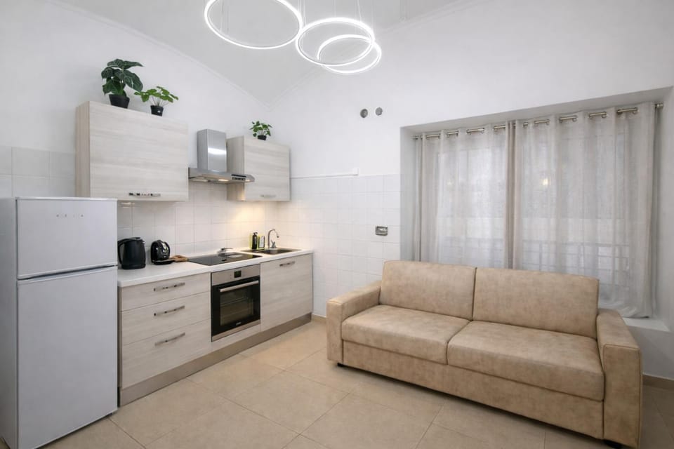 Kitchen or kitchenette, Living room, kitchen