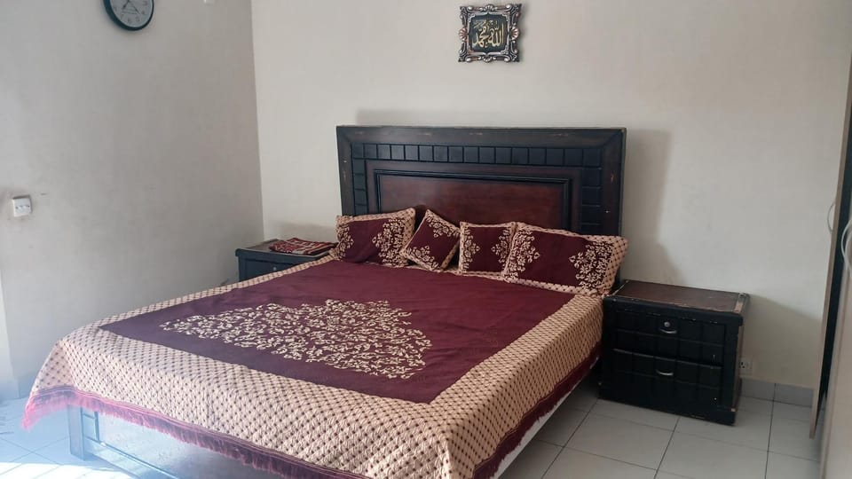 Bahria town guest house Bed and Breakfast in Karachi