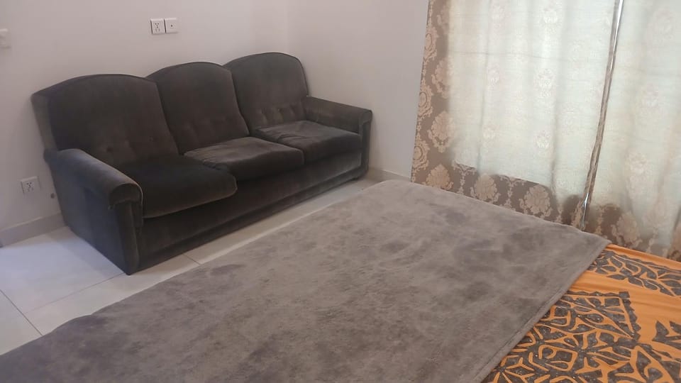 Bahria town guest house Bed and Breakfast in Karachi