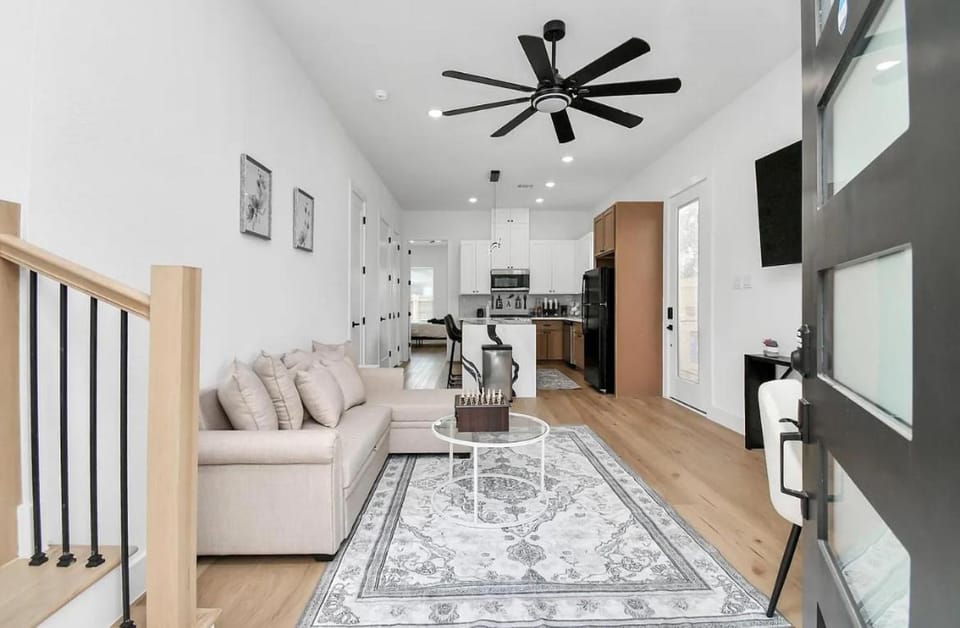 Luxe Houston Hotspot Minutes away from NRG Stadium, Med Center, Dtwn HTX Apartment in Houston