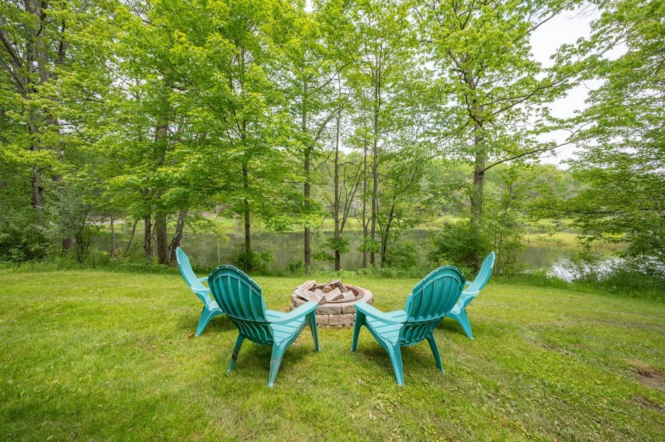 Mountain Breeze by Railey Vacations House in McHenry