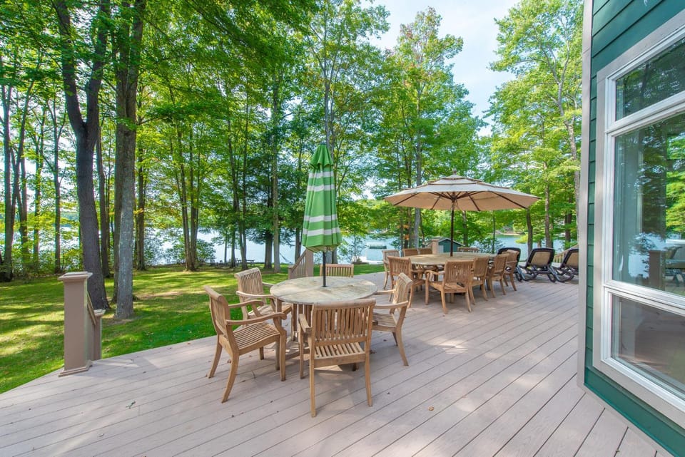 Magnificent View Point by Railey Vacations House in Deep Creek Lake