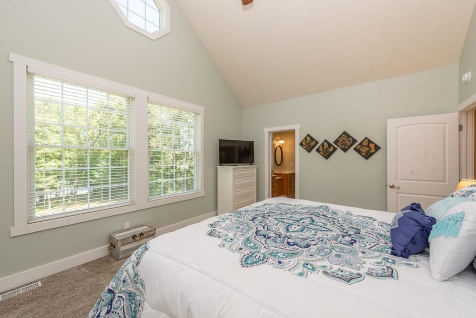 Paradise Retreat House in Deep Creek Lake