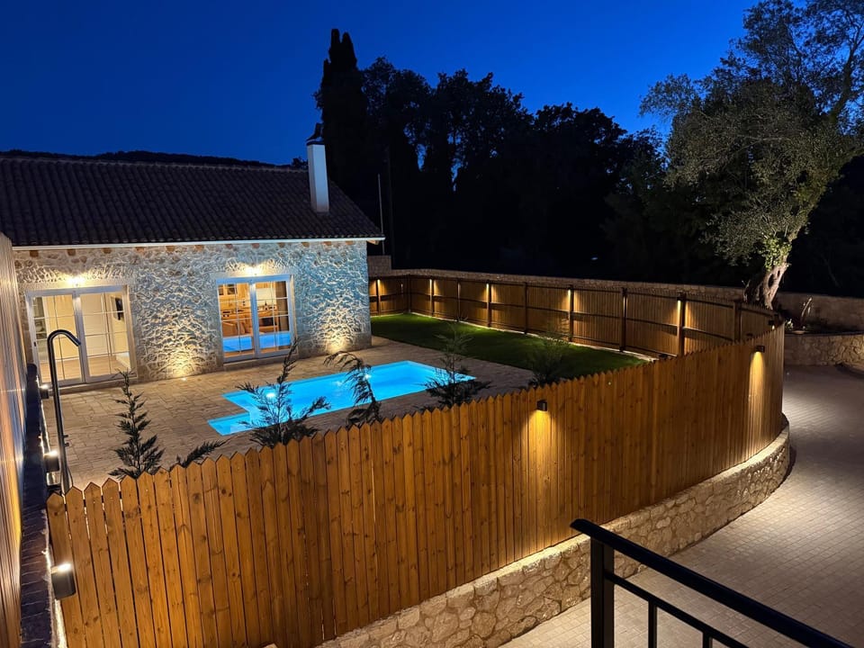 Night, Neighbourhood, Garden, Garden view, Pool view, Area and facilities, Swimming pool
