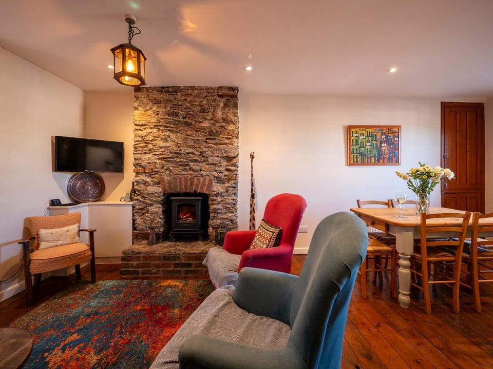 Historic Dartmouth Cottage with Parking and Views House in Dartmouth