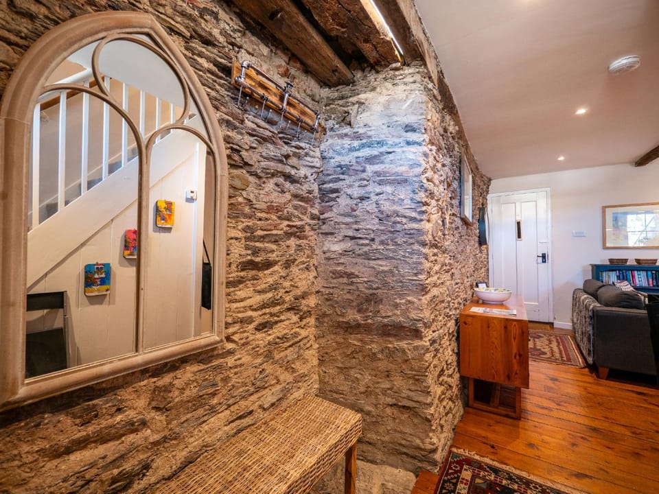 Historic Dartmouth Cottage with Parking and Views House in Dartmouth