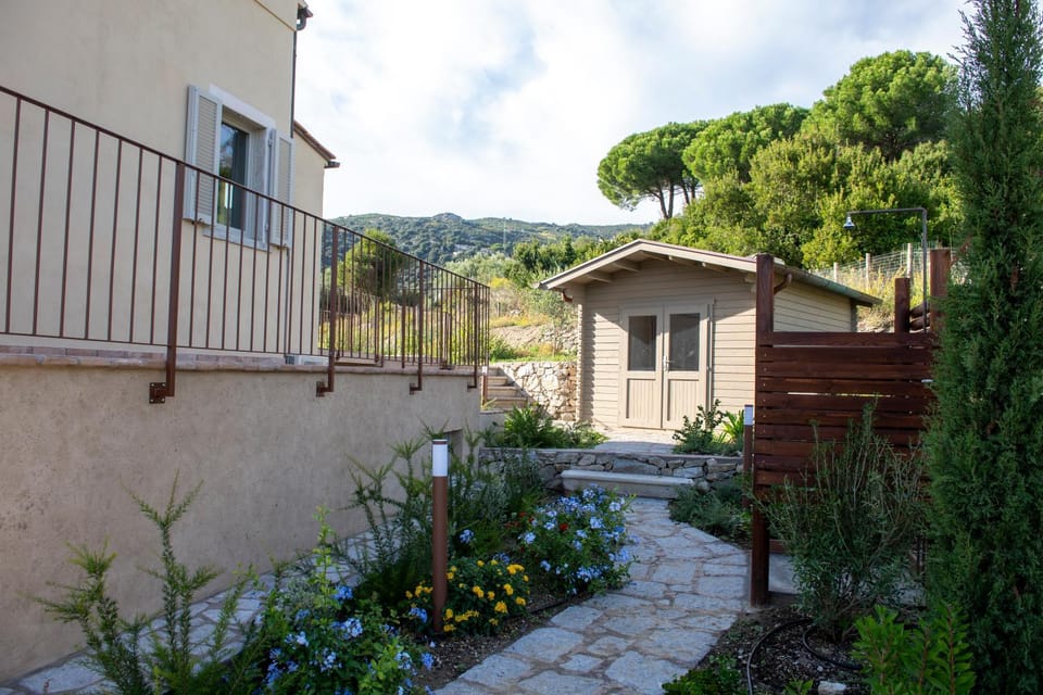 Shower, Garden