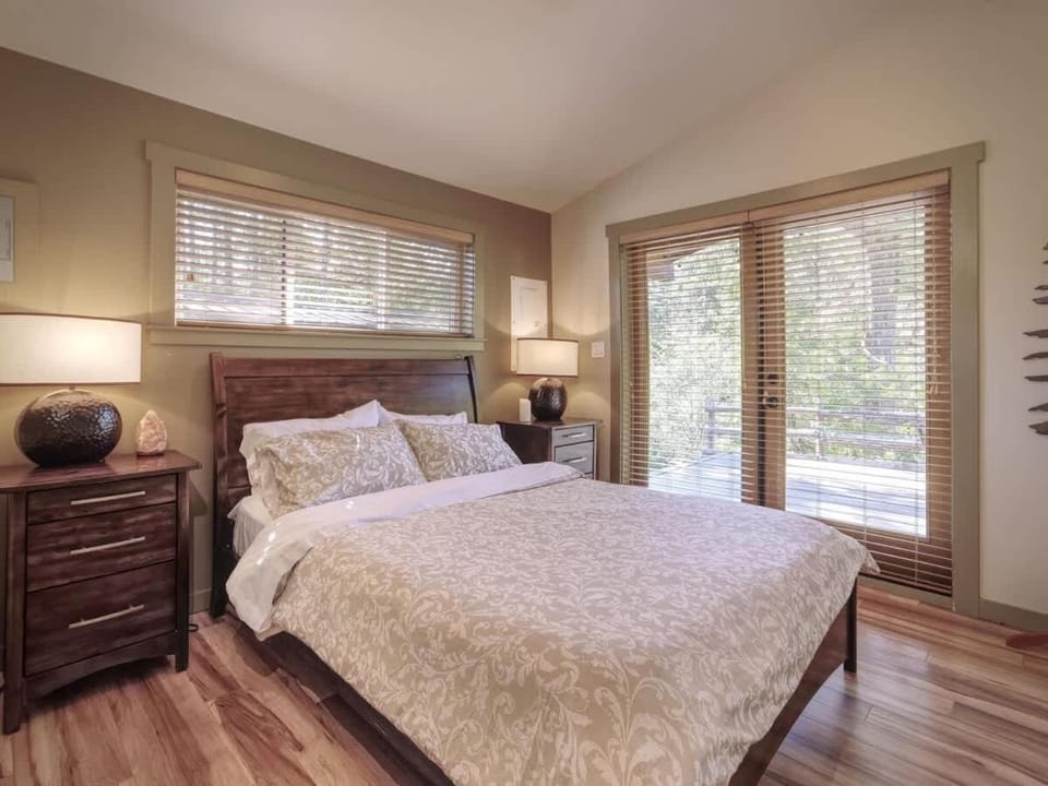 Explorers Retreat Private Sauna - Pet Friendly House in Cowichan Valley