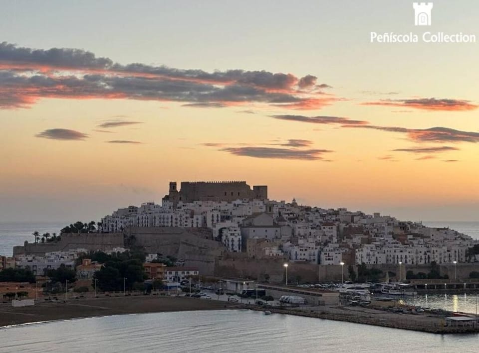Nearby landmark, City view, Landmark view, Sea view, Sunset