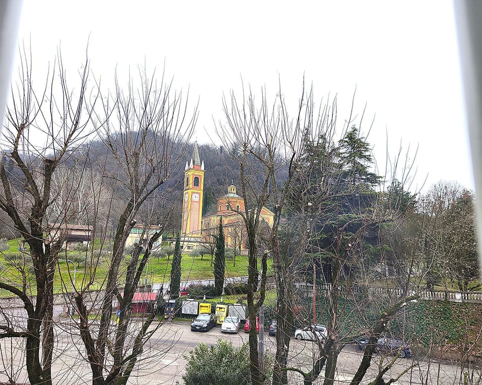 Nearby landmark, Day, Natural landscape, Landmark view