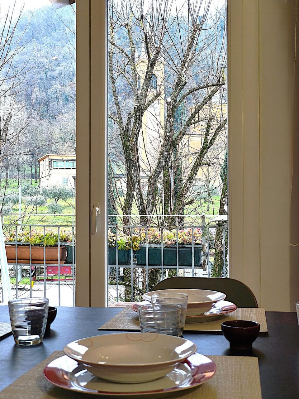 Day, Living room, Seating area, Dining area