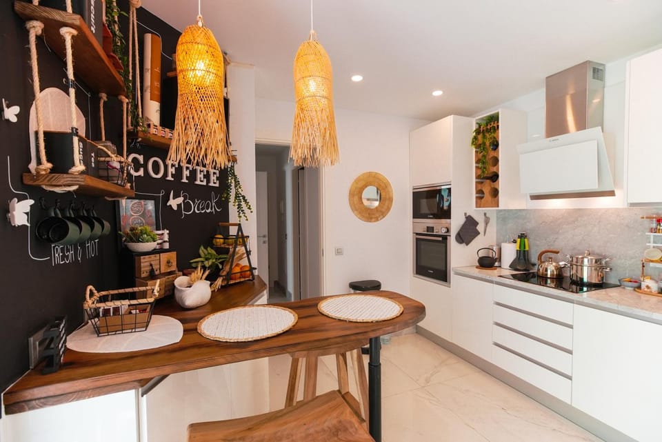 Coffee/tea facilities, Kitchen or kitchenette, Breakfast, dishwasher, toaster