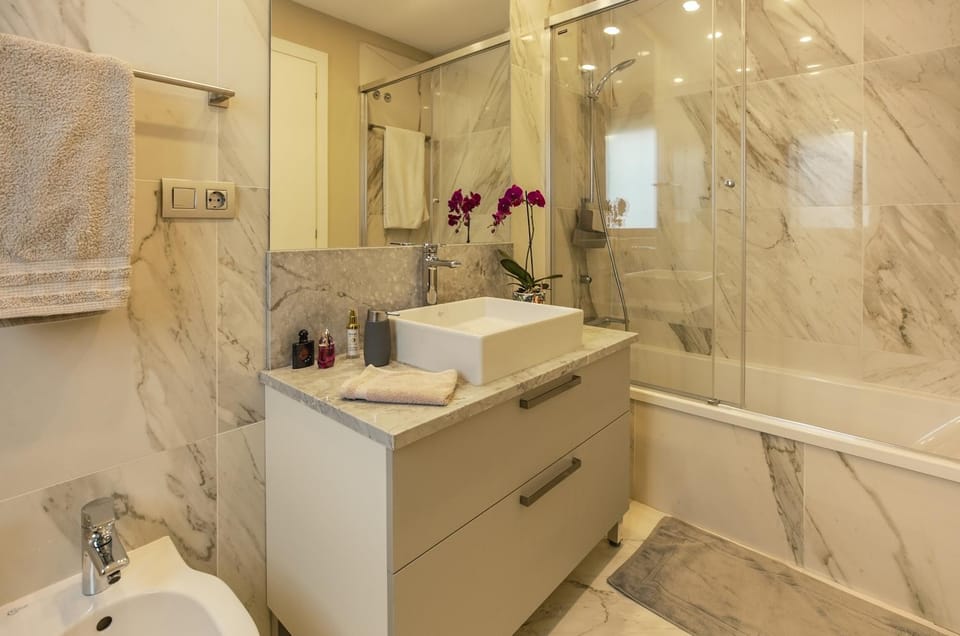Bathroom, Bath, bidet