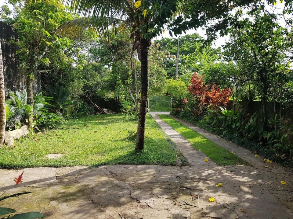 Casa no quarteirão da praia House in Peruíbe