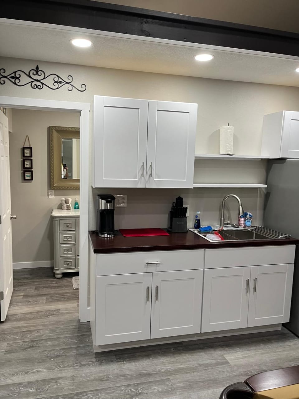 Kitchen or kitchenette
