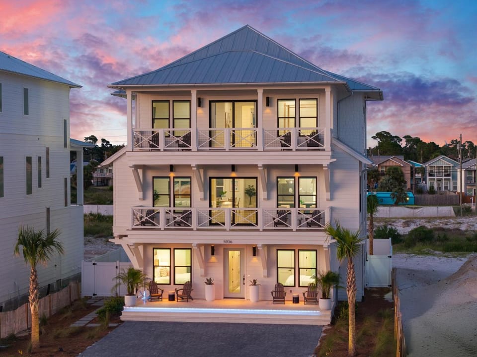 Wine Down House in Lower Grand Lagoon