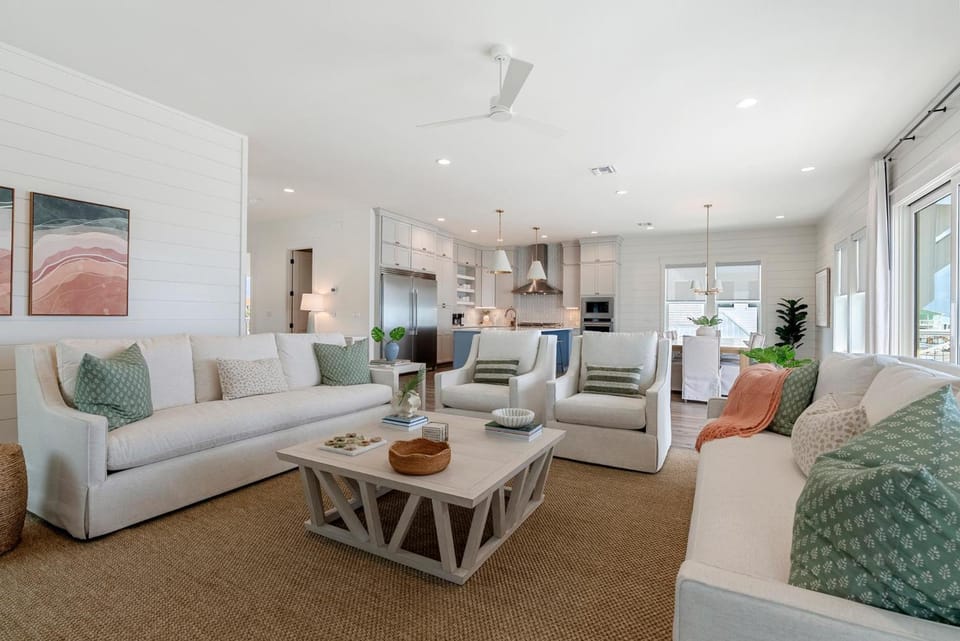 Wine Down House in Lower Grand Lagoon
