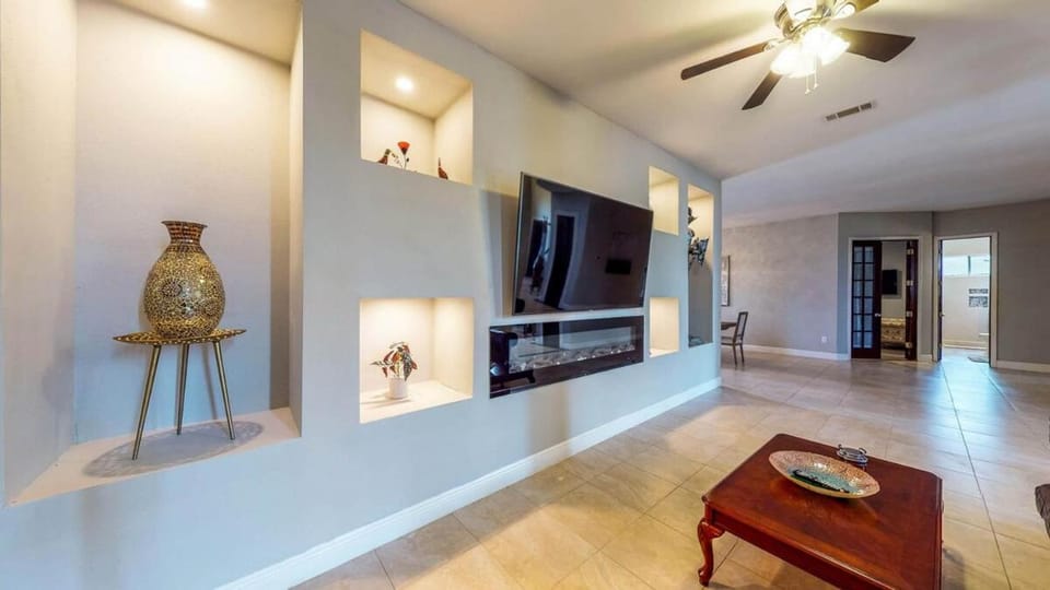 Luxe Home 5 Bedroom Villa Villa in League City
