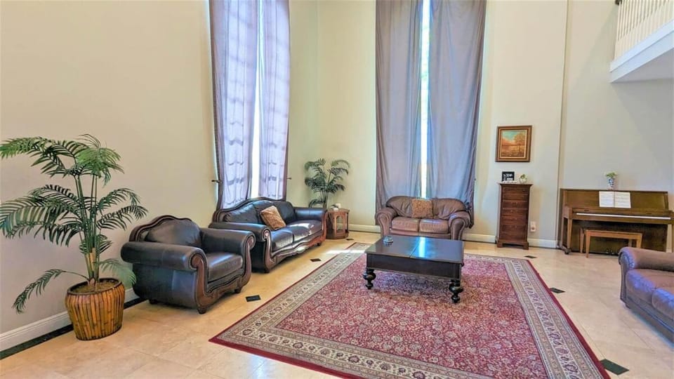 Luxe Home 5 Bedroom Villa Villa in League City