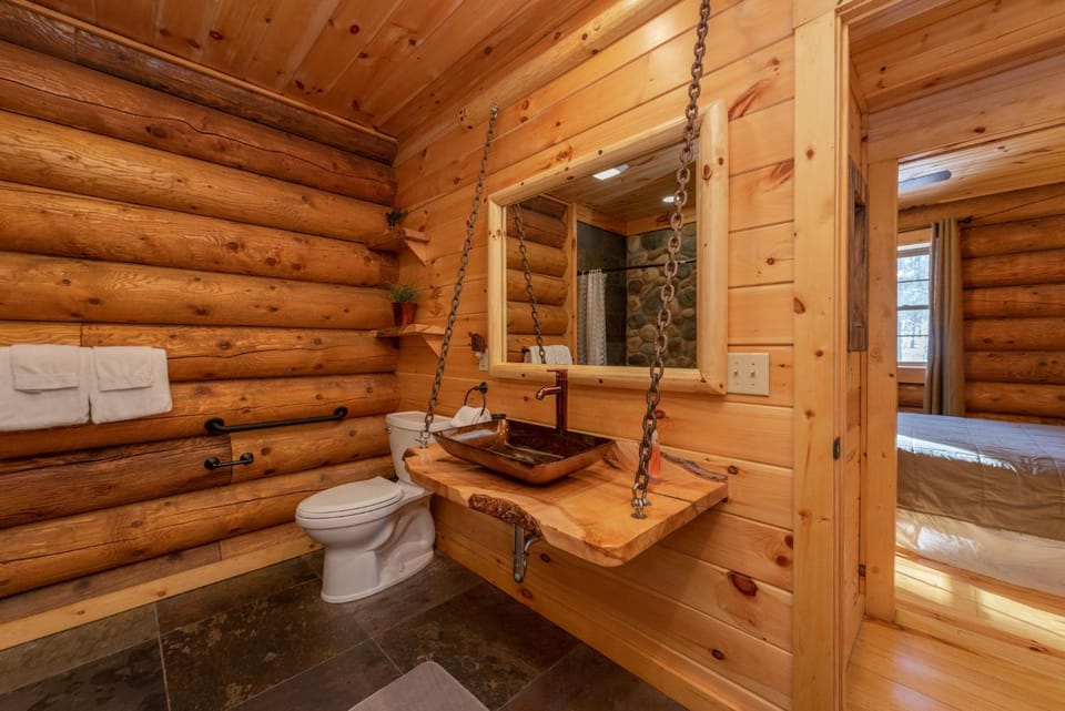 Owl Cabin Cabin in Deep Creek Lake