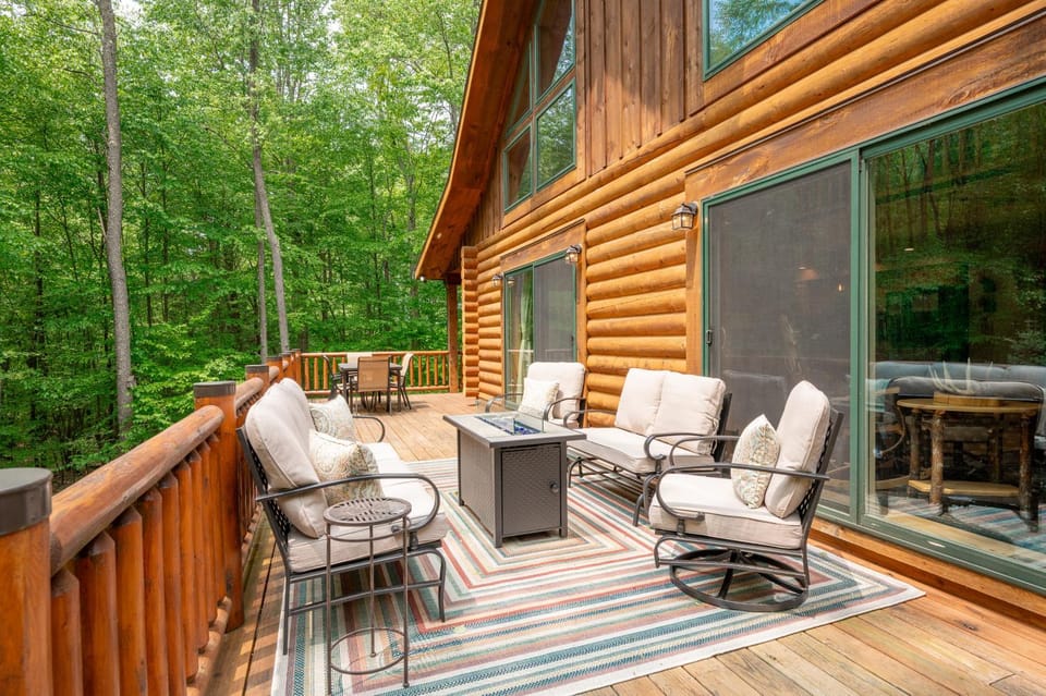 Our Neck Of The Woods by Railey Vacations House in Deep Creek Lake