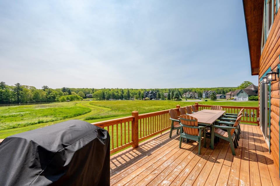 Oh Deer! Lodge by Railey Vacations House in Deep Creek Lake