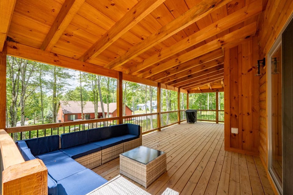Nest and Rest House in Deep Creek Lake