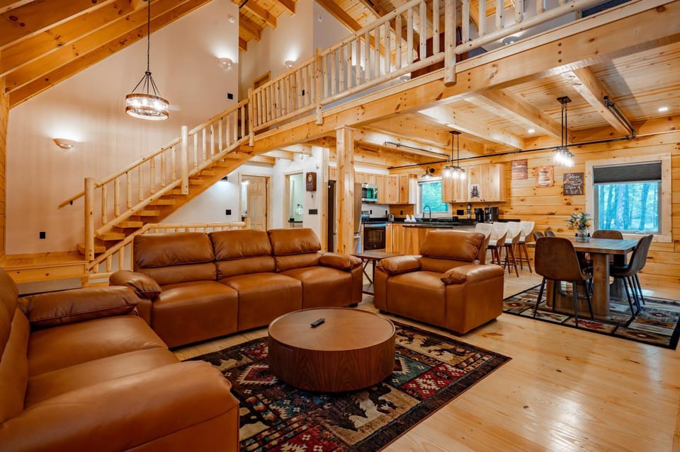 Nest and Rest House in Deep Creek Lake