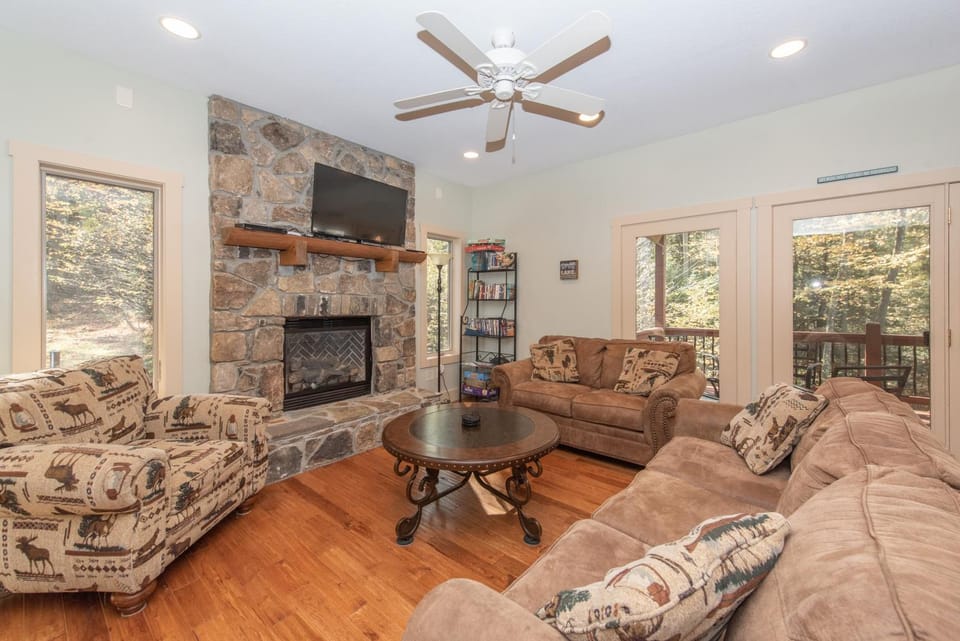 Mystic Haven House in Deep Creek Lake