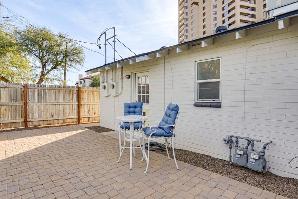 4 Mi to Dtwn PHX: Midtown Condo w/ Patio! House in Phoenix