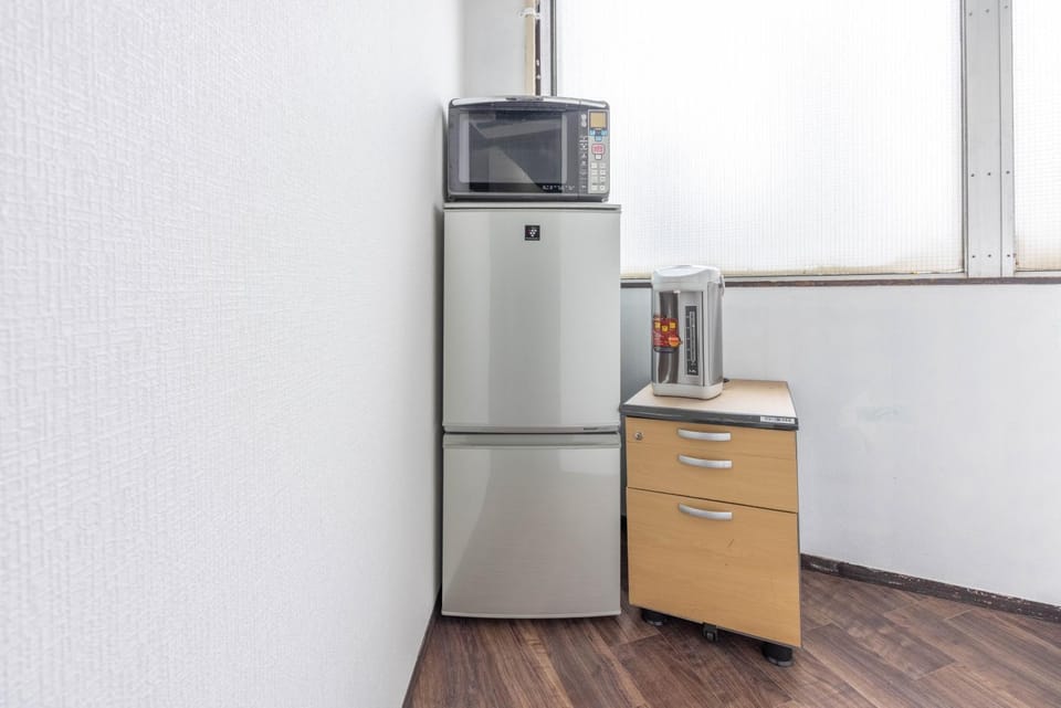 Kitchen or kitchenette, Communal kitchen