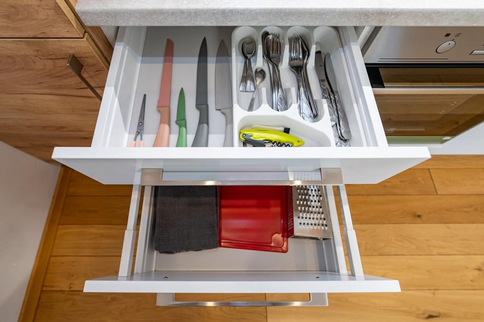 Kitchen or kitchenette, kitchen