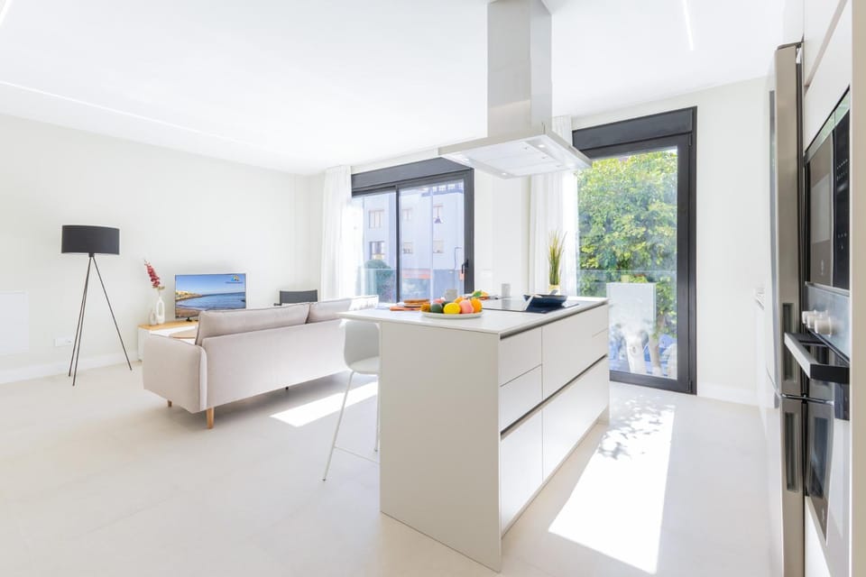 Communal lounge/ TV room, Kitchen or kitchenette, Seating area