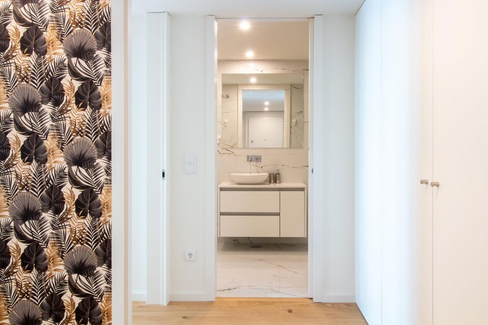 Golden Comfort CasaBela 7 Star by LovelyStay Apartment in Porto