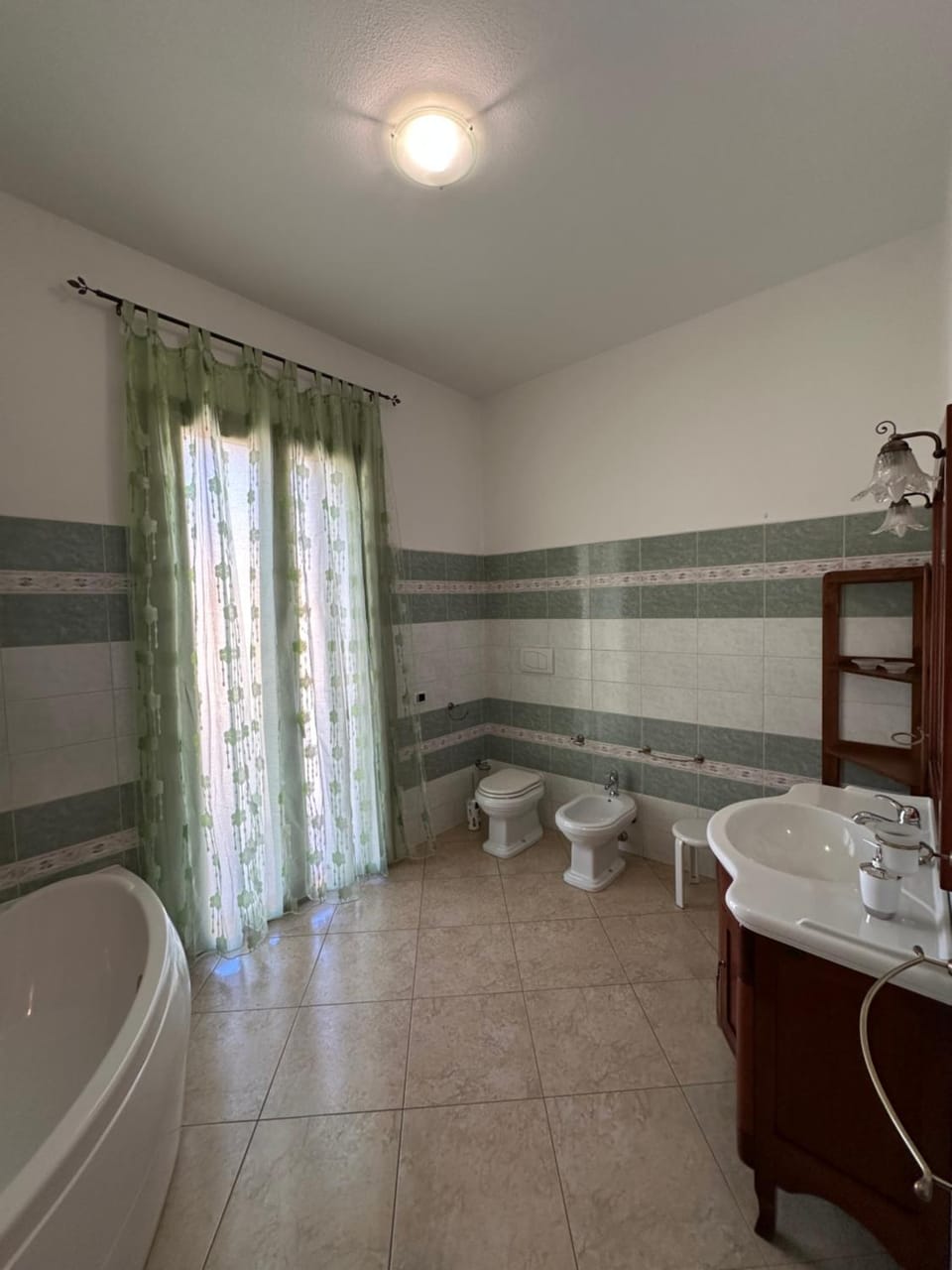 Bathroom, Bath