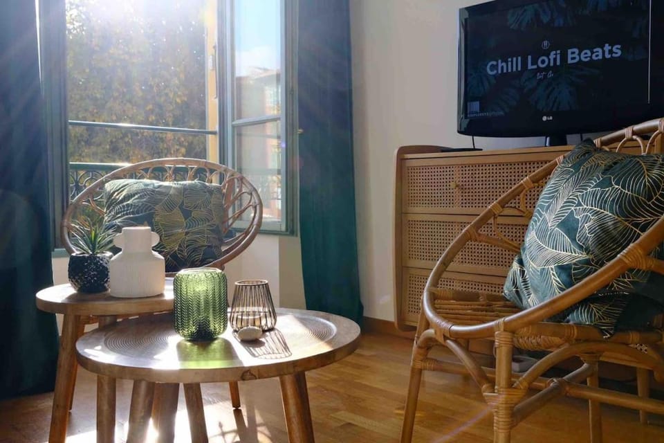 Cozy studio, exceptional view of Lympia harbor Apartment in Nice