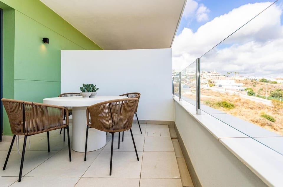 Ipanema 2 BR apartment with views Apartment in Sitio de Calahonda
