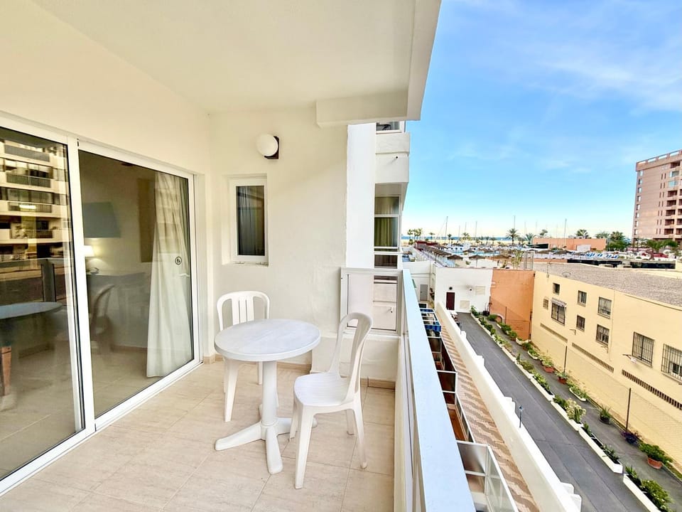 Property building, Balcony/Terrace