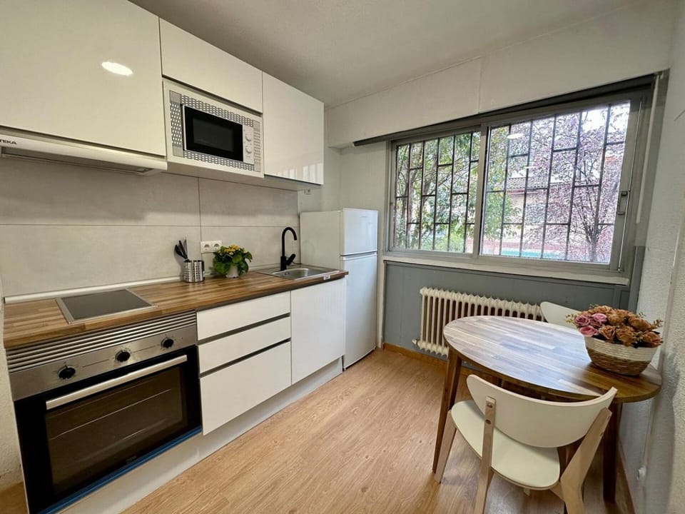 Bright and spacious studio near the center Apartment in Madrid
